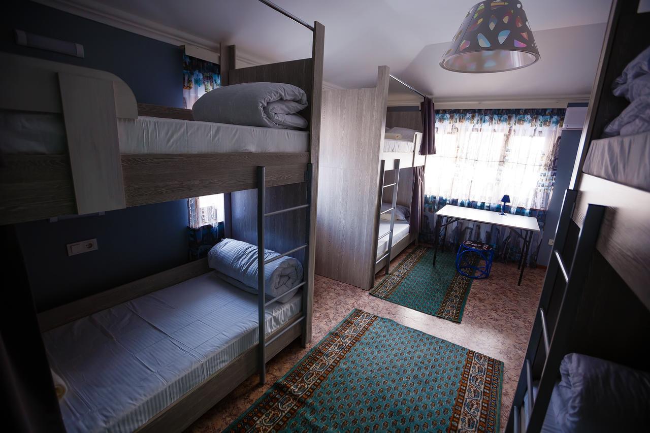 Mountain Road Hostel Almaty Eksteriør billede